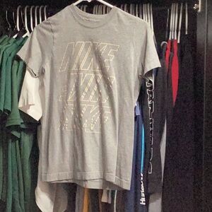 Nike Glow-in-the-dark tee Grey Nike symbols